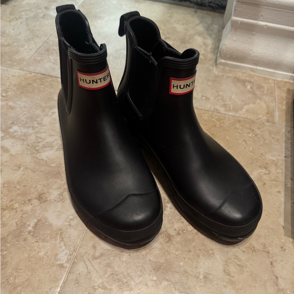 Hunter Black Short Chelsea Rain Boots with Logo